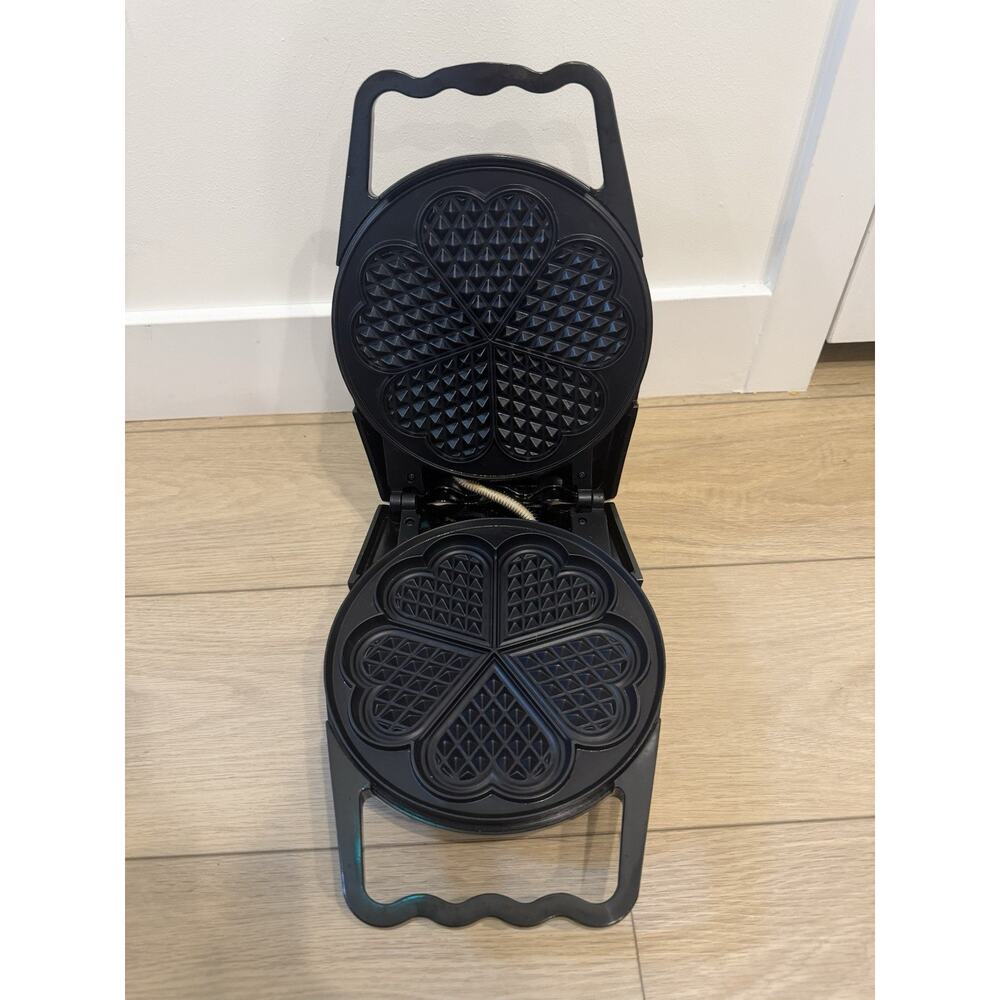 Salton Hearts Delight 5-HEARTS Waffle Maker Iron Model WM-5a TESTED WORKS - Picture 2 of 5